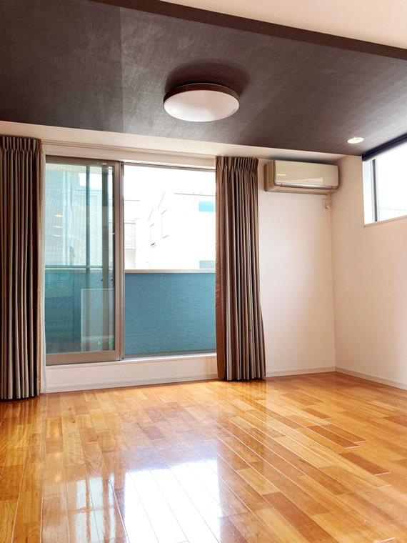 東尾久戸建の居間・リビング