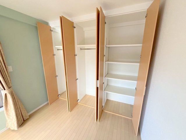 グランコート富雄の収納