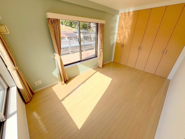 グランコート富雄の駐車場