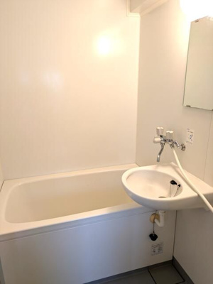 【浴室】 | マルヨネマンション | 日々の暮らしに欠かせないお風呂です