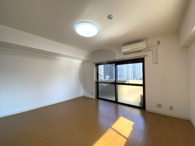 ジュネス花園の居間・リビング