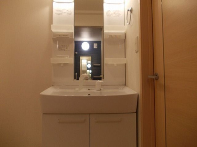 【洗面所】 | ノイ・トラウム