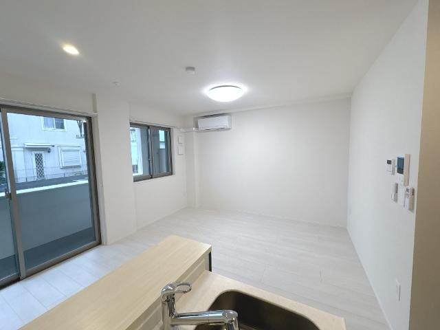 Luminous coatの居間・リビング|リビング