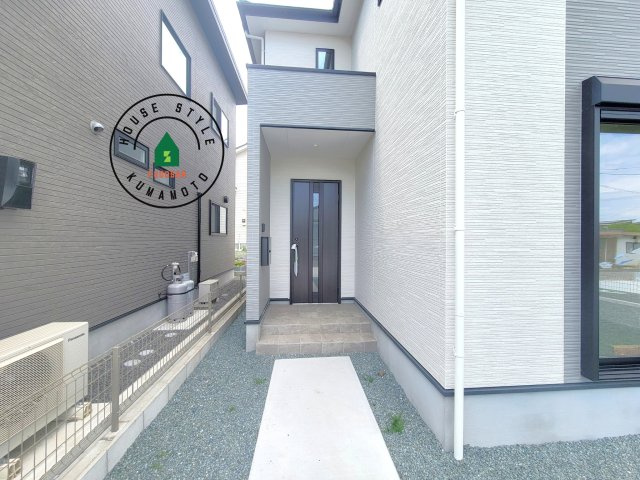 宇土市築籠町第2-2棟（3号棟）　の外観：施工例|おでかけの時も帰った時も、「我が家」を最初に感じでもらえる素敵な空間に。