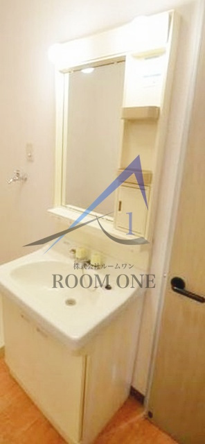 エトーレ武蔵関の洗面所|独立洗面台です。