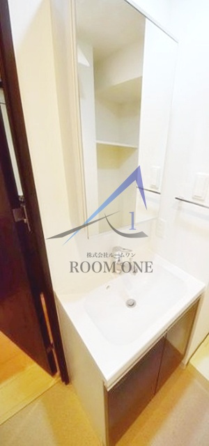 ＧＥＮＯＶＩＡ大島駅ｓｋｙｇａｒｄｅｎの洗面所|洗面台です。