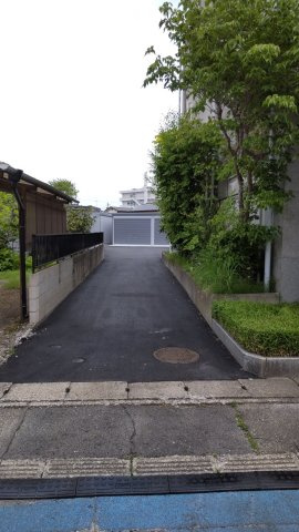 【駐車場】 | 宇都宮戸祭2丁目ガレージ | 入り口