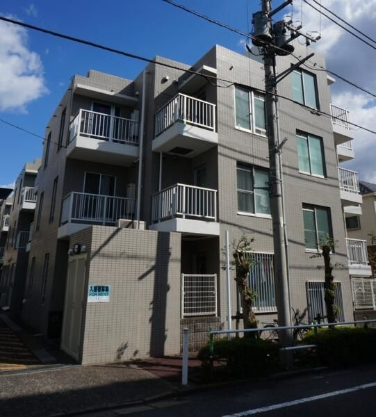 Ｔ’ｓ　ｇａｒｄｅｎ蓮根Ⅱ