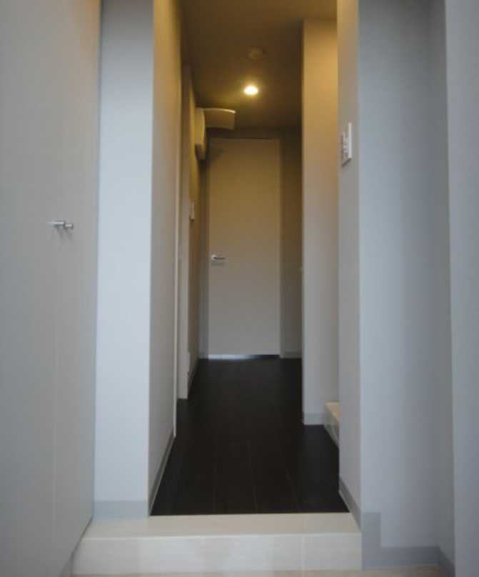 ZOOM池尻大橋　高層階　ペット相談　バイク置き場の玄関