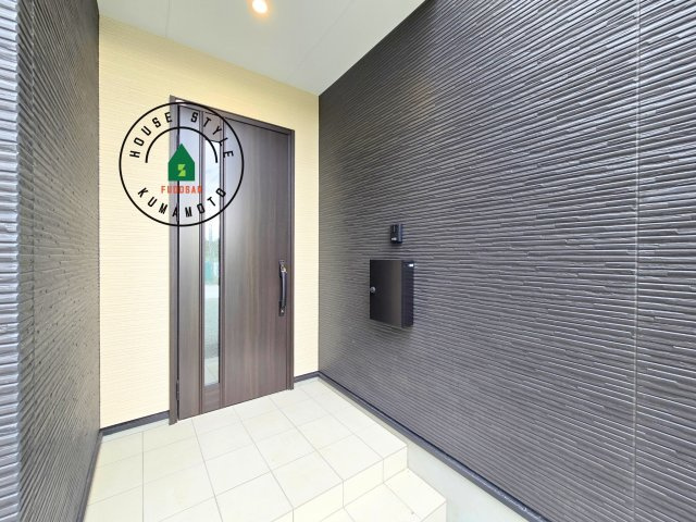 宇土市築籠町第2-2棟（6号棟）　の外観：施工例|おでかけの時も帰った時も、「我が家」を最初に感じでもらえる素敵な空間に。