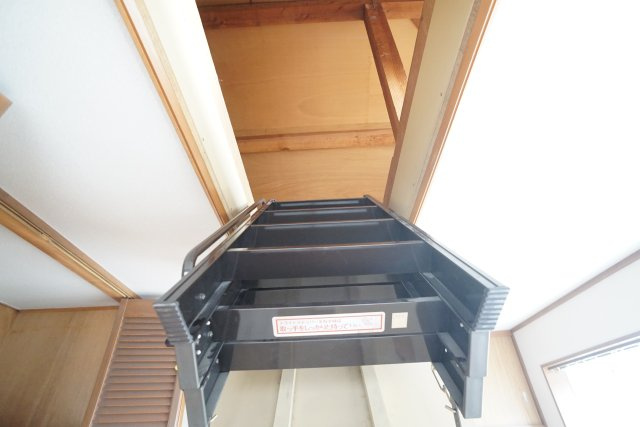 川面6丁目貸家の収納