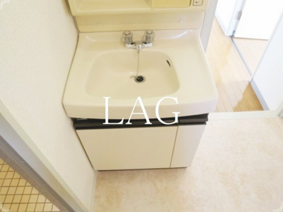 【洗面所】 | パレッヂ新小岩 | 独立洗面台です。