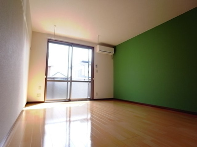 【居間・リビング】 | ローレル北戸田　ShaMaison | 過去の写真です。色合い等異なる箇所があります。