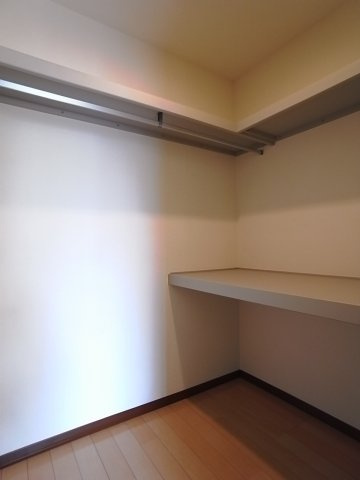 【収納】 | ローレル北戸田　ShaMaison | 過去の写真です。色合い等異なる箇所があります。