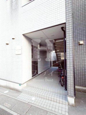 【エントランス】 | Aube鳩ヶ谷本町 | 清潔なエントランスです