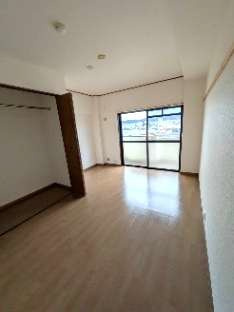 シャルムT・Mの収納|こちらの洋室にも収納がついていますよ★