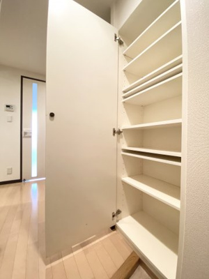 【玄関】 | グランフォーレ西公園アネックス