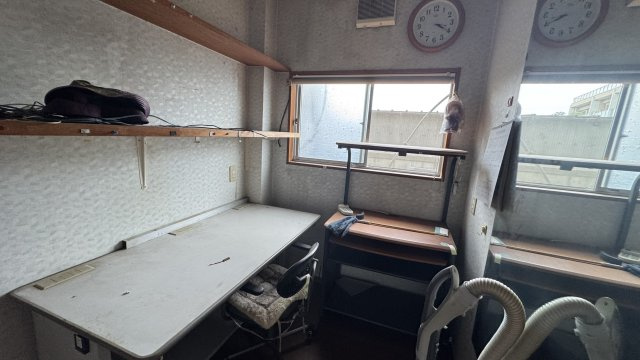 -三丁目不動産-　秩父市番場町　1.2階RC造　3階木造の内装