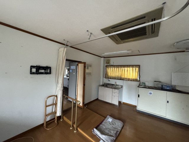 -三丁目不動産-　秩父市番場町　1.2階RC造　3階木造のその他