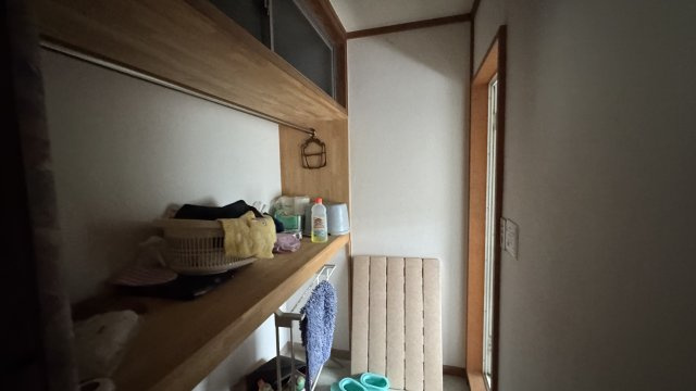 -三丁目不動産-　秩父市番場町　1.2階RC造　3階木造の内装