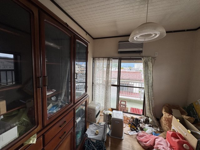 －三丁目不動産ー　秩父市番場町　1.2階RC造　3階木造の洋室