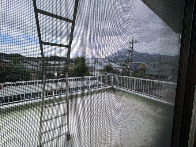 -三丁目不動産-　秩父市番場町　1.2階RC造　3階木造のバルコニー