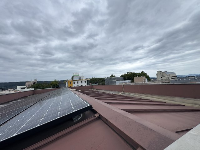 －三丁目不動産ー　秩父市番場町　1.2階RC造　3階木造の発電・温水設備