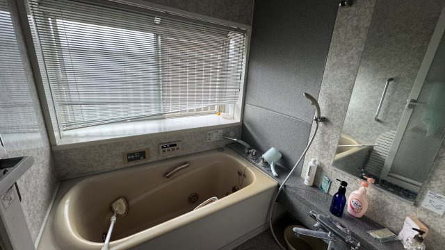 －三丁目不動産ー　秩父市番場町　1.2階RC造　3階木造の浴室