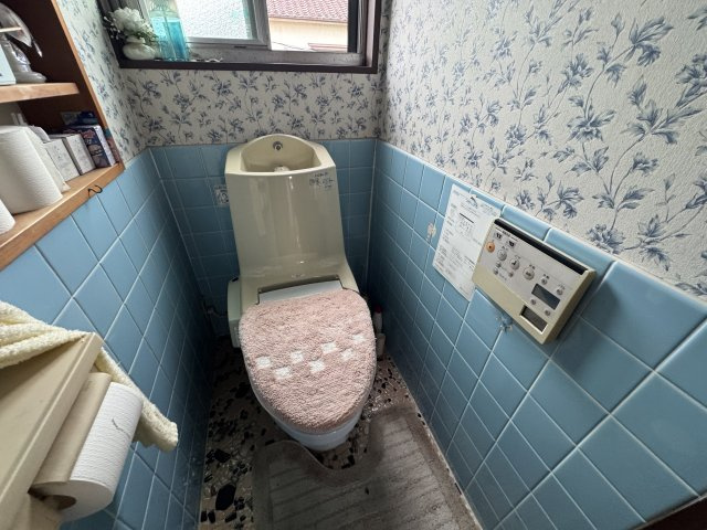 －三丁目不動産ー　秩父市番場町　1.2階RC造　3階木造のトイレ