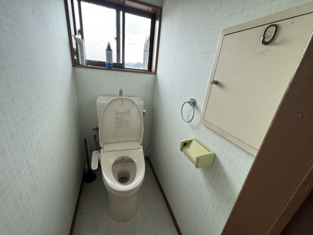 －三丁目不動産ー　秩父市番場町　1.2階RC造　3階木造のトイレ