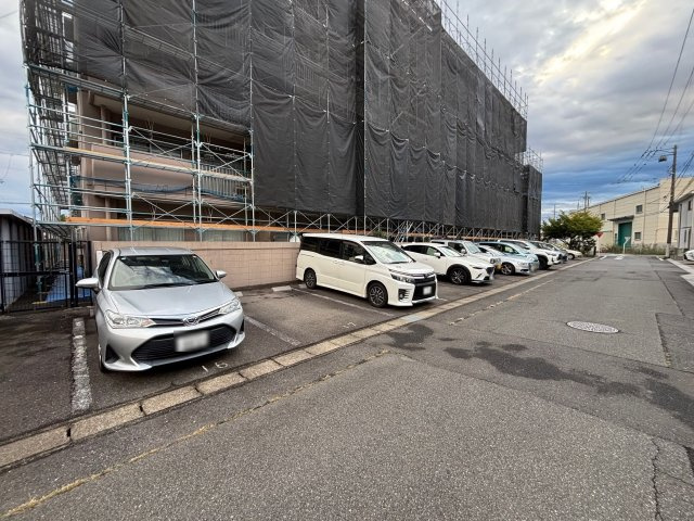 パラシオン一宮の駐車場