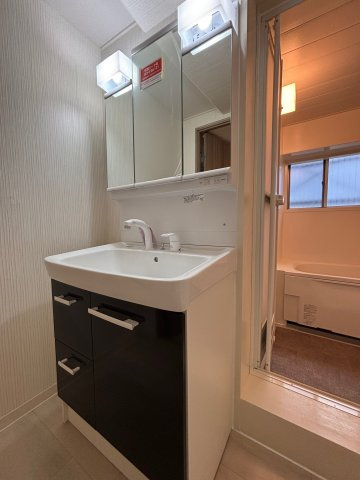 パラシオン一宮の独立洗面台