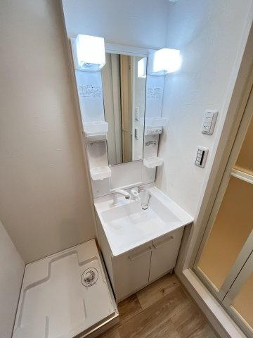 大阪市旭区赤川４丁目の賃貸マンションの洗面所