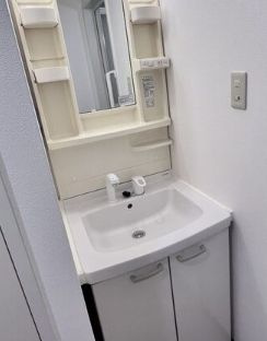 【独立洗面台】 | ニューライフ日本橋 | 使いやすい独立洗面台です