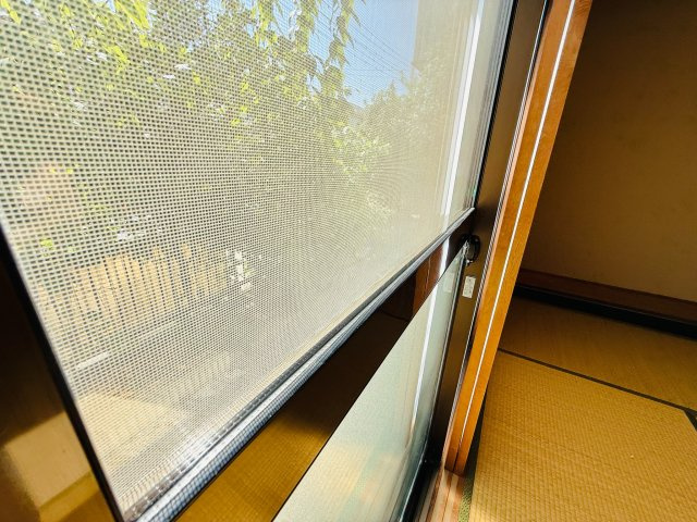 東松山市砂田町　中古戸建の内装|１階の窓は複層ガラスです