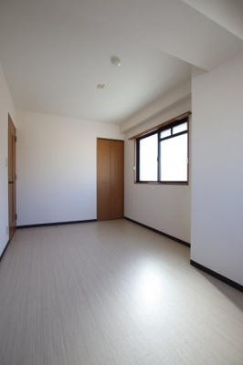 【寝室】 | ホワイトロートス