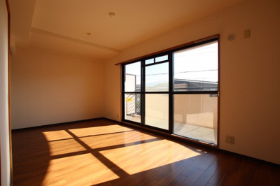 【居間・リビング】 | ホワイトロートス