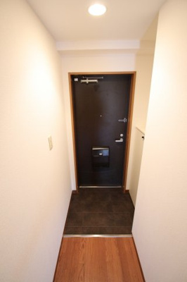 【玄関】 | ホワイトロートス