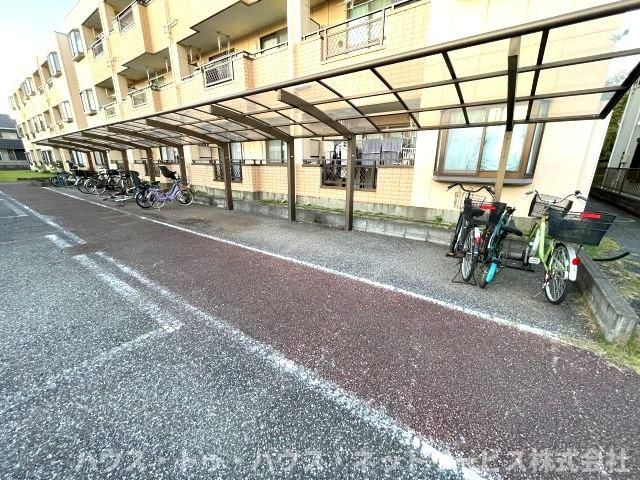 ラフィーヌ・フォレの駐車場