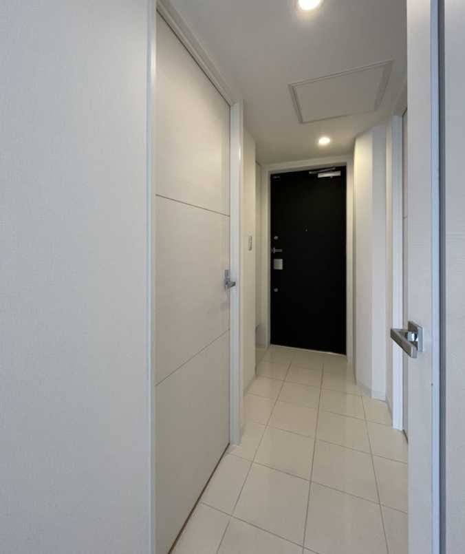 ミリアレジデンス桜新町　敷金０　礼金０　ペット相談の玄関