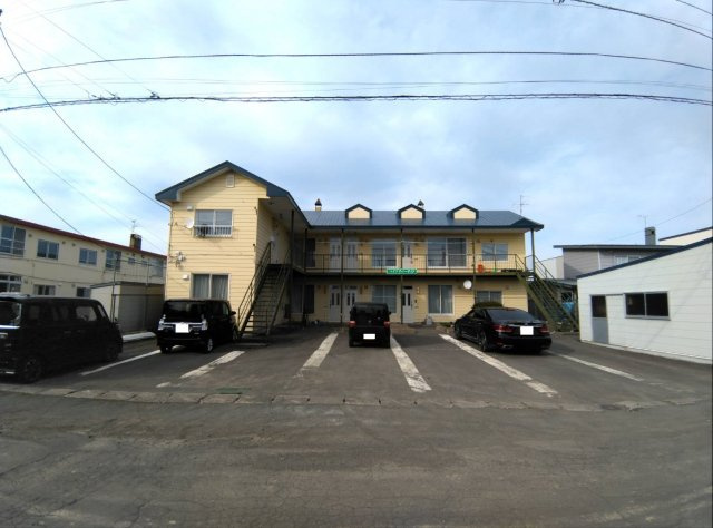 ハイツリバーサイドの外観