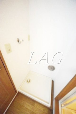 【設備】 | ドエル三陽 | 室内洗濯機置き場です。