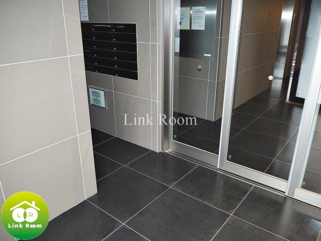 グランジット森下のエントランス