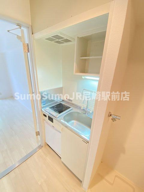 メインステージ武庫川のキッチン|コンパクトなキッチンで掃除もラクラク