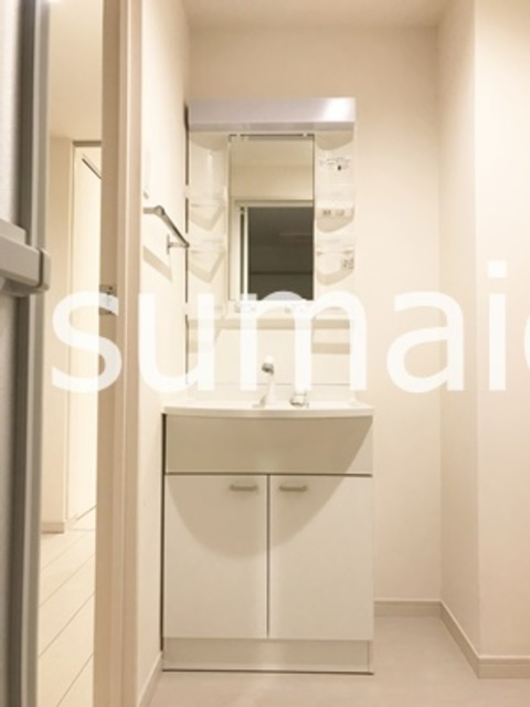 リブリ・すみれ草の洗面所|シャンプードレッサー。