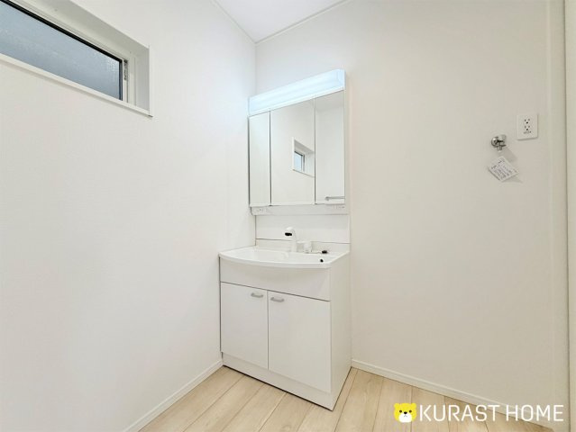 向日市森本町前田　新築戸建の洗面所