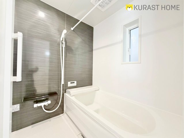 向日市森本町前田　新築戸建の浴室