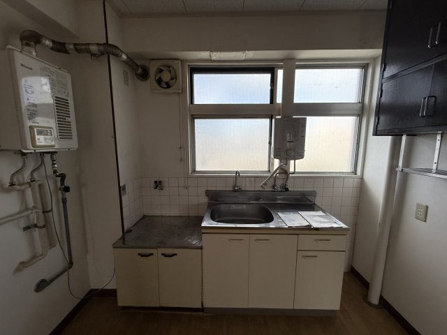 三隆（1）コーポラスのキッチン