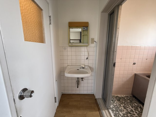 三隆（1）コーポラスの独立洗面台