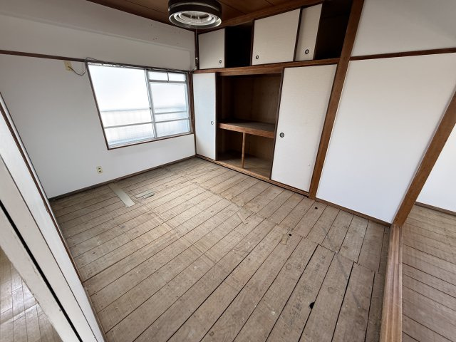 三隆（1）コーポラスの内装